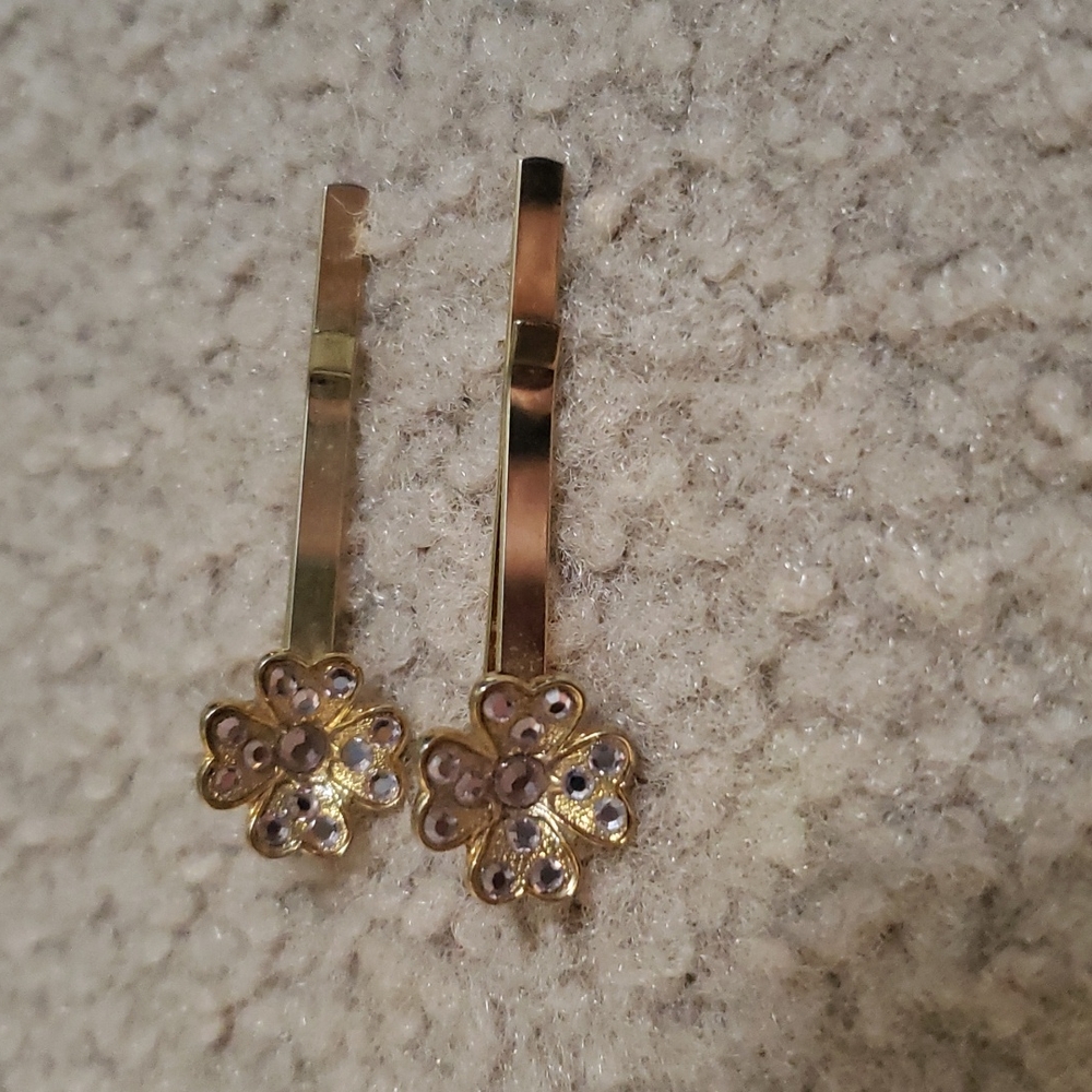 Hair clips